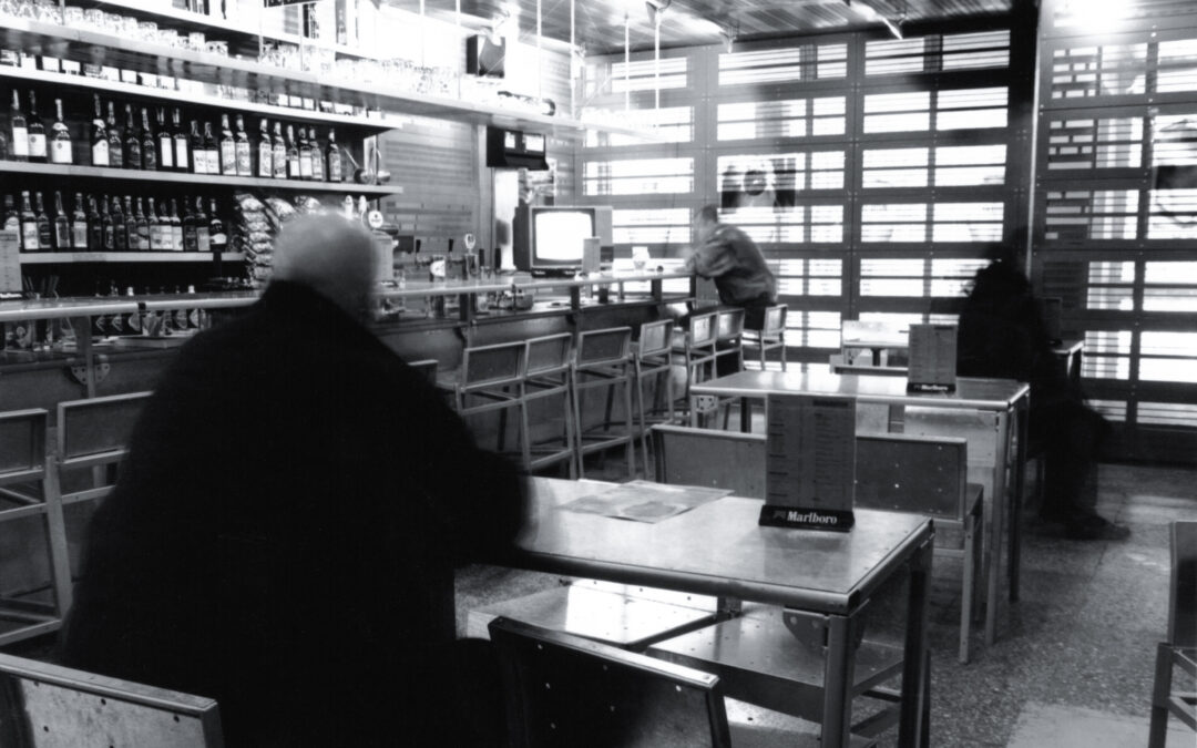 Baro „Neperšaunama liemenė“ interjeras. 1996