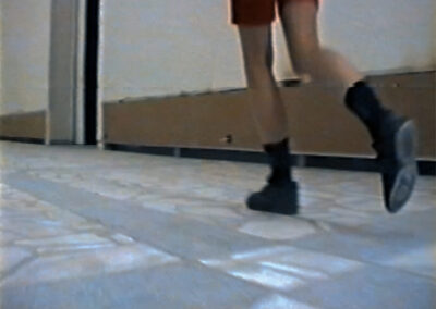 Geriau daryti kažką, negu nieko. 1998