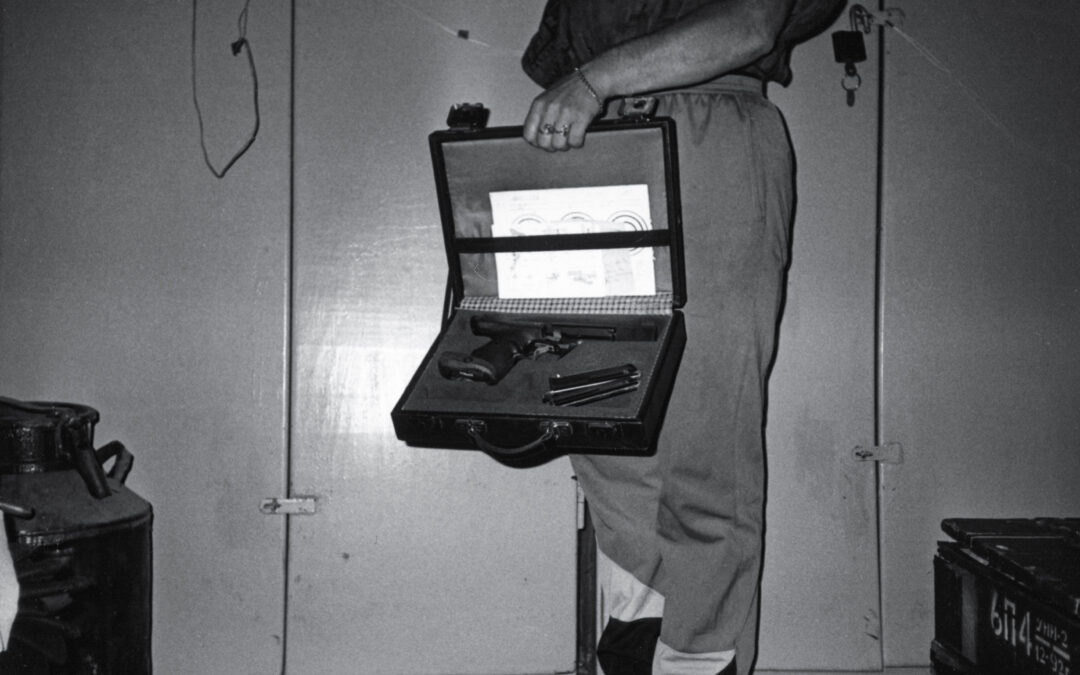 Fotografijų serija baro „NATO’s“ interjerui. 1995